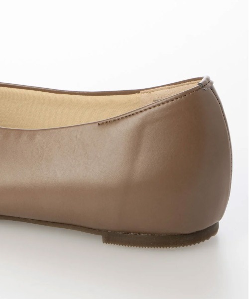 enchanted(エンチャンテッド)の「晴雨兼用深甲Vカットフラットシューズ(パンプス・レディース・ブラック/グレイッシュベージュ/シルバーグレー/アイボリー・22.5/23/23.5/24/24.5)」の20枚目の写真