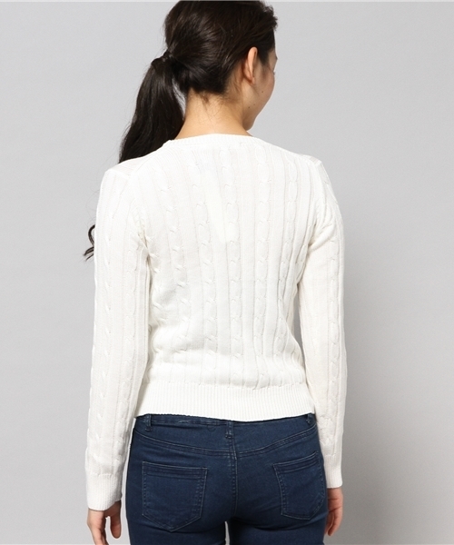 AZUL by moussy（アズールバイマウジー）の「ミリオンホットケーブルR/N長袖PO（ニット/セーター・レディース・オフホワイト/キャメル/トップグレー/ネイビー/ブラック・X-LARGE/SMALL/MEDIUM/LARGE）」の8枚目の写真