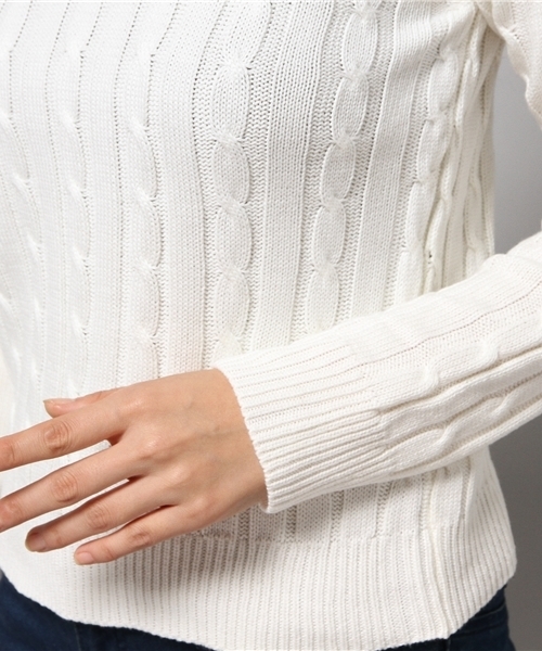 AZUL by moussy（アズールバイマウジー）の「ミリオンホットケーブルR/N長袖PO（ニット/セーター・レディース・オフホワイト/キャメル/トップグレー/ネイビー/ブラック・X-LARGE/SMALL/MEDIUM/LARGE）」の11枚目の写真