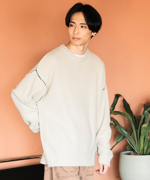 BEAMS HEART(ビームスハート)の「カタアゼ ビッグ クルーネック ニット【ユニセックス】(ニット/セーター・メンズ・ブルー系その他/オフホワイト/ダークグリーン/ブラック・SMALL/MEDIUM/LARGE)」の2枚目の写真