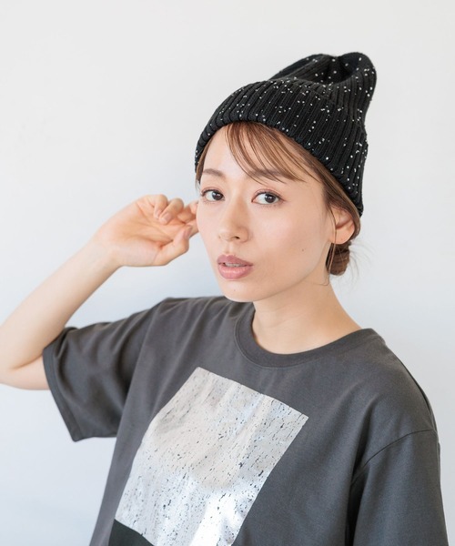 LAKOLE(ラコレ)の「スパンコールニットワッチ / 135577(ニットキャップ/ビーニー・レディース・オフホワイト/グレー/ブラック/ライトグリーン・FREE)」の3枚目の写真