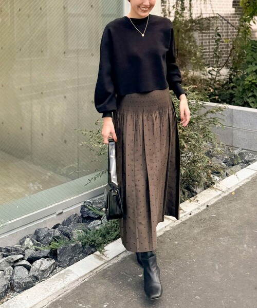 NOLLEY’S（ノーリーズ）の「シャーリングドットジャガードリバーシブルスカート（スカート・レディース・ブラック系その他/ブラウン系その他・1/2）」の3枚目の写真