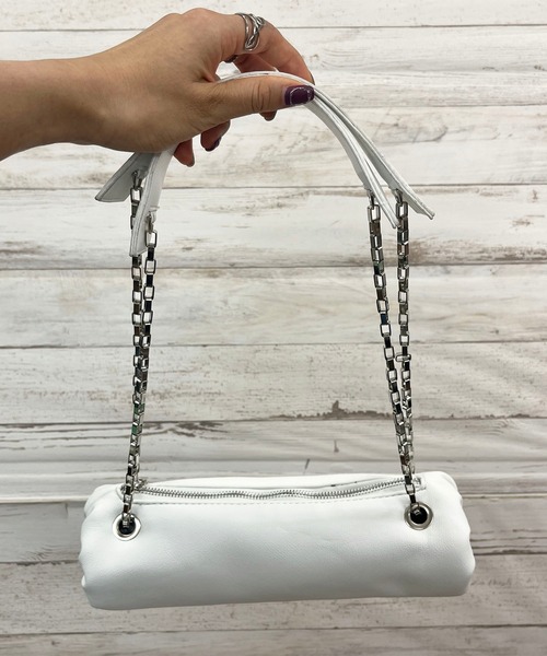 Jewelobe(ジュエローブ)の「シンセティックレザーシリンダーバッグ(ショルダーバッグ・レディース・ホワイト/ベージュ/ブラック/ブルー・FREE)」の10枚目の写真