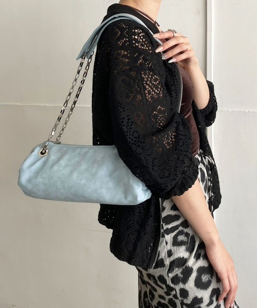 Jewelobe(ジュエローブ)の「シンセティックレザーシリンダーバッグ(ショルダーバッグ・レディース・ホワイト/ベージュ/ブラック/ブルー・FREE)」の11枚目の写真