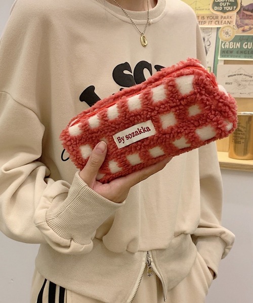 Mignonjour（ミニョンジュール）の「FReePLACe/もこもこポーチ ペンケース X12285（ペン類・レディース・ブルー/グリーン/ピンク/レッド/イエロー・FREE）」の5枚目の写真
