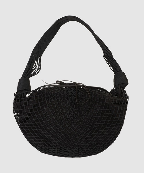 LEMAIRE(ルメール)の「CROISSANT FILT BAG(ショルダーバッグ・レディース・ブラック/ベージュ・OS)」の2枚目の写真