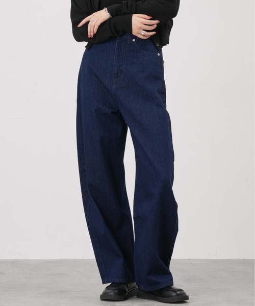 1chaku.（イッチャク）の「コクーンデニムパンツ（デニムパンツ・レディース・グレー/ブラック/ブルー/ブラウン/グリーン/ダークブラック・マルチサイズ）」の6枚目の写真