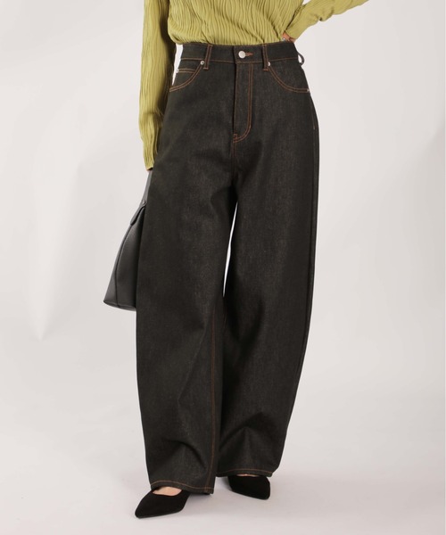 1chaku.（イッチャク）の「コクーンデニムパンツ（デニムパンツ・レディース・グレー/ブラック/ブルー/ブラウン/グリーン/ダークブラック・マルチサイズ）」の7枚目の写真