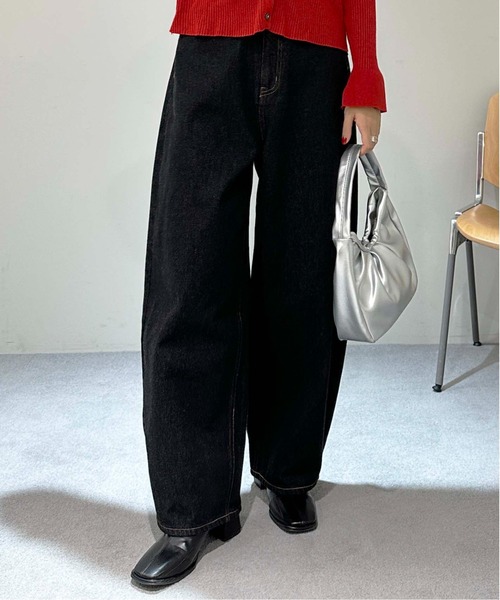 1chaku.（イッチャク）の「コクーンデニムパンツ（デニムパンツ・レディース・グレー/ブラック/ブルー/ブラウン/グリーン/ダークブラック・マルチサイズ）」の20枚目の写真