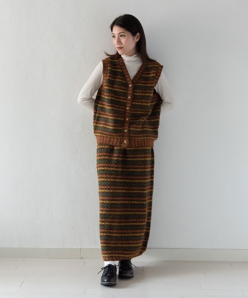 LOSUCA（ロスカ）の「マルチカラーボーダーニットベスト セットアップ可 (#84856026) / ナチュラル フレンチ 大人カジュアル レトロ ヴィンテージ シティガール（ニット/セーター・レディース・オフホワイト/ネイビー/カーキ・FREE）」の15枚目の写真