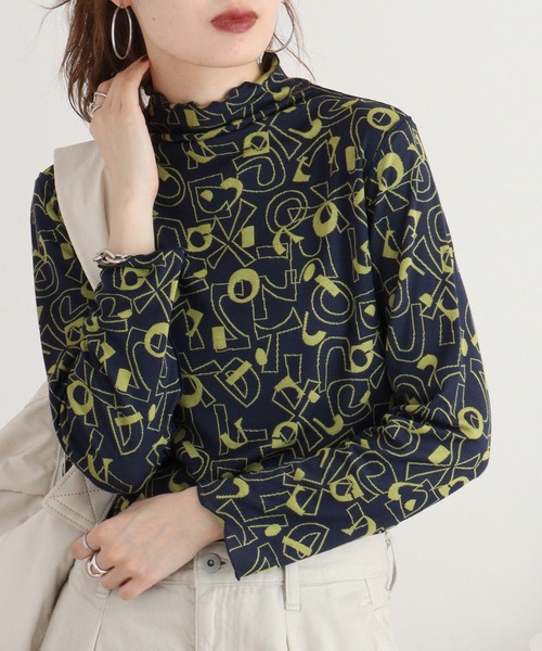 BRODIAEA(ブローディア)の「BRODIAEA リバーシブル総柄ボトルネックプルオーバー(Tシャツ/カットソー・レディース・ブルーグリーン/ネイビー/ブラック・40)」の3枚目の写真