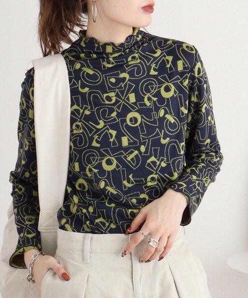 BRODIAEA(ブローディア)の「BRODIAEA リバーシブル総柄ボトルネックプルオーバー(Tシャツ/カットソー・レディース・ブルーグリーン/ネイビー/ブラック・40)」の11枚目の写真