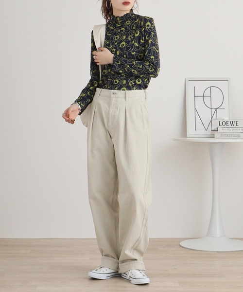BRODIAEA(ブローディア)の「BRODIAEA リバーシブル総柄ボトルネックプルオーバー(Tシャツ/カットソー・レディース・ブルーグリーン/ネイビー/ブラック・40)」の13枚目の写真