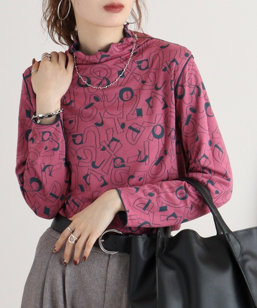 BRODIAEA(ブローディア)の「BRODIAEA リバーシブル総柄ボトルネックプルオーバー(Tシャツ/カットソー・レディース・ブルーグリーン/ネイビー/ブラック・40)」の6枚目の写真