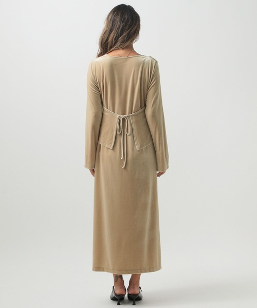 BAYFLOW（ベイフロー）の「[トレンドのベロア生地]キャミレイヤードベロアワンピース（ワンピース・レディース・ベージュ/カーキ・FREE）」の18枚目の写真