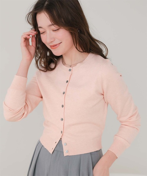 titivate(ティティベイト)の「クルーネックニットカーディガン/トップス(カーディガン/ボレロ・レディース・グレー/ブラック/アイボリー/ライトブルー/ホワイト系その他/レッド/キャメル/ネイビー/ピンク・S/M/MT/L)」の9枚目の写真