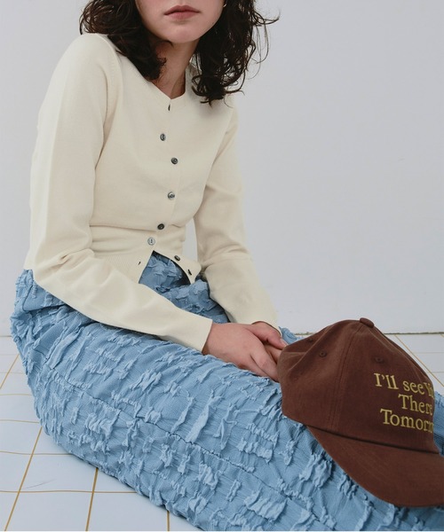 titivate(ティティベイト)の「クルーネックニットカーディガン/トップス(カーディガン/ボレロ・レディース・グレー/ブラック/アイボリー/ライトブルー/ホワイト系その他/レッド/キャメル/ネイビー/ピンク・S/M/MT/L)」の17枚目の写真