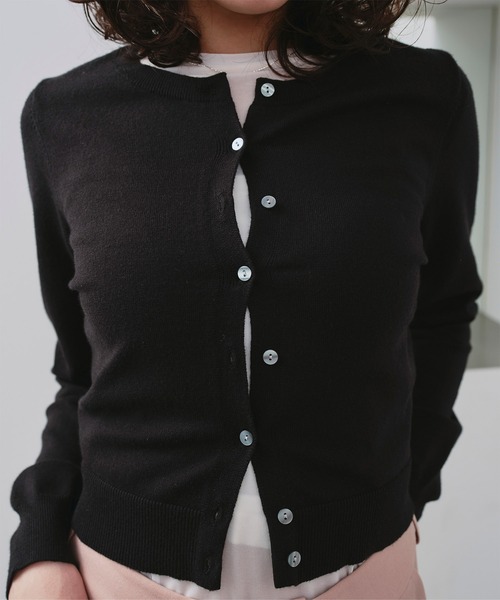 titivate(ティティベイト)の「クルーネックニットカーディガン/トップス(カーディガン/ボレロ・レディース・グレー/ブラック/アイボリー/ライトブルー/ホワイト系その他/レッド/キャメル/ネイビー/ピンク・S/M/MT/L)」の21枚目の写真