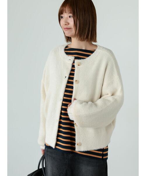 Lugnoncure（ルノンキュール）の「前後2WAYクルーネックフェザーカーディガン（カーディガン/ボレロ・レディース・オフホワイト/ラベンダー/ベージュ/チャコールグレー・F）」の18枚目の写真