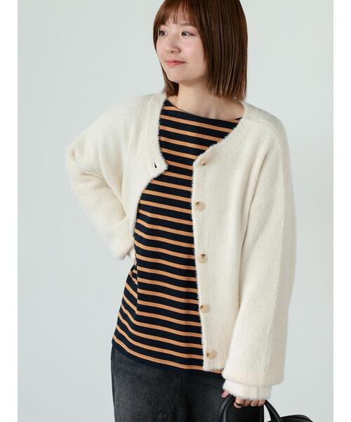 Lugnoncure（ルノンキュール）の「前後2WAYクルーネックフェザーカーディガン（カーディガン/ボレロ・レディース・オフホワイト/ラベンダー/ベージュ/チャコールグレー・F）」の21枚目の写真