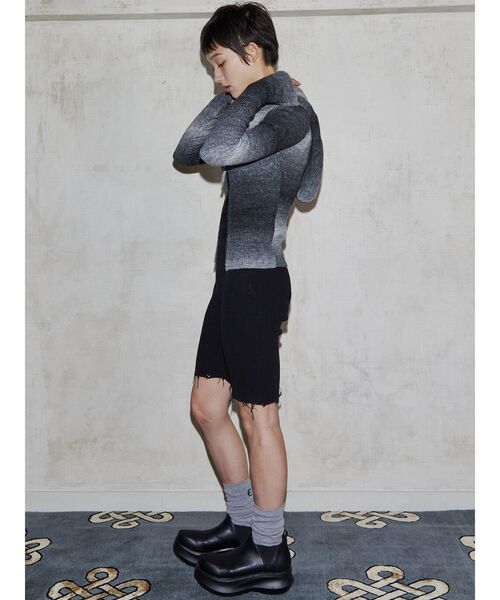 VEQUM(VEQUM)の「【VEQUM】FRONT BUTTON HOOK KNIT(ニット/セーター・レディース・パープル/ブラウン/ブラック・FREE)」の4枚目の写真