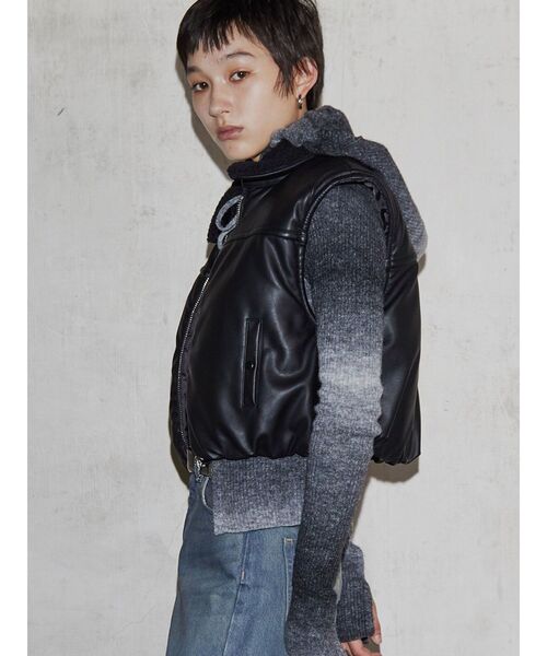 VEQUM(VEQUM)の「【VEQUM】FRONT BUTTON HOOK KNIT(ニット/セーター・レディース・パープル/ブラウン/ブラック・FREE)」の8枚目の写真