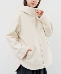【ANNA LUNA】 丸みのあるシルエットが女性らしいスタンドカラーショートコート