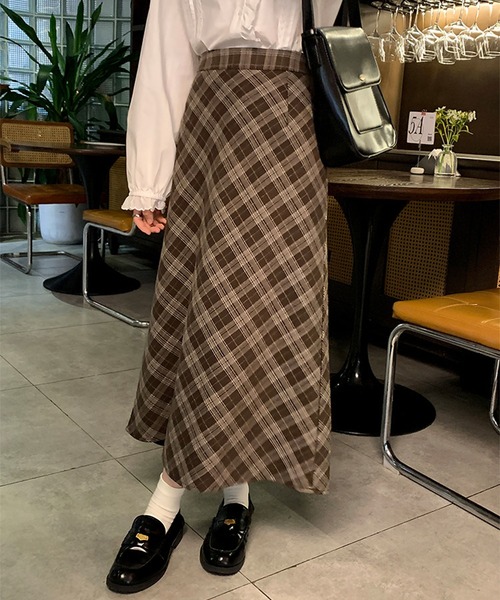 blackdia ocean(ブラックダイヤオーシャン)の「blackdia ocean Aラインタータンチェックスカート(スカート・レディース・ブラック/ブラウン・LARGE/MEDIUM)」の9枚目の写真
