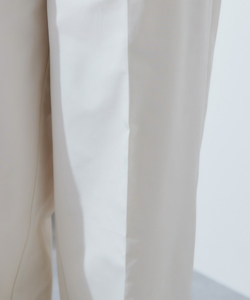 TTOL（トール）の「ダブルタックワイドパンツ（その他パンツ・レディース・アイボリー/ネイビー・L-XL/M-L）」の14枚目の写真