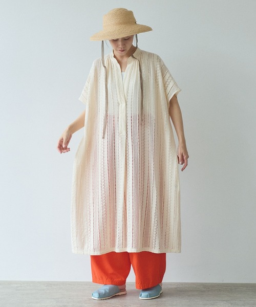 yuni（ユニ　）の「コットン ruschel lace kaftan ワンピース（ワンピース・レディース・アイボリー/ブラック・FREE）」の2枚目の写真