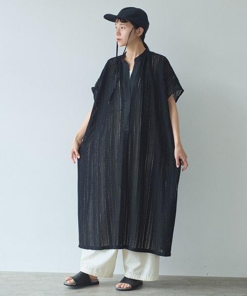 yuni（ユニ　）の「コットン ruschel lace kaftan ワンピース（ワンピース・レディース・アイボリー/ブラック・FREE）」の4枚目の写真