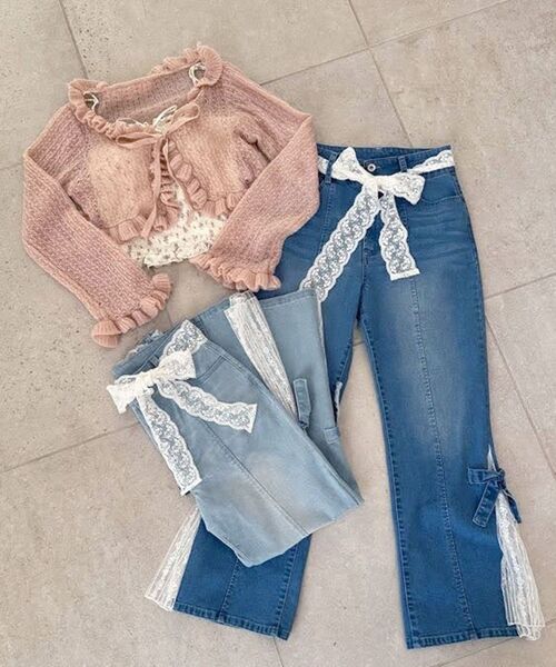 MAJESTIC LEGON(マジェスティックレゴン)の「レースベルトセット裾リボンデニム(デニムパンツ・レディース・ブルー/サックスブルー・SMALL/LARGE/MEDIUM)」の4枚目の写真