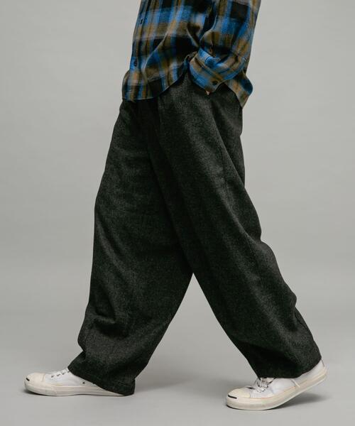 URBAN RESEARCH Sonny Label(アーバンリサーチサニーレーベル)の「ウール混バルーンパンツ(その他パンツ・メンズ・チャコールグレー/ブラウン・SMALL/MEDIUM/LARGE)」の1枚目の写真