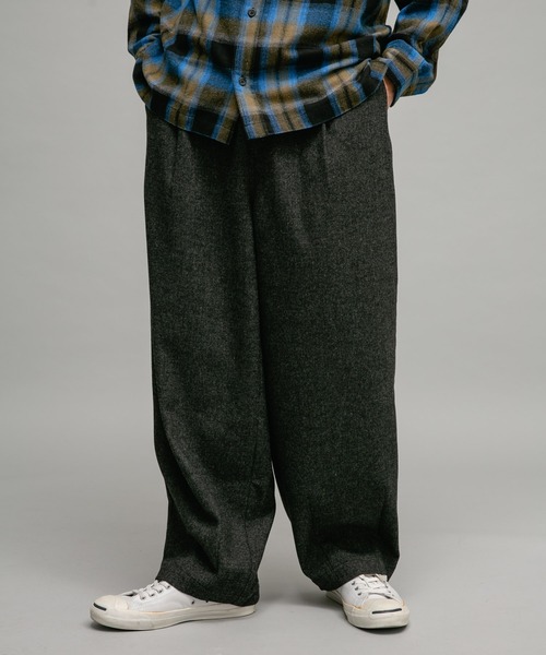 URBAN RESEARCH Sonny Label(アーバンリサーチサニーレーベル)の「ウール混バルーンパンツ(その他パンツ・メンズ・チャコールグレー/ブラウン・SMALL/MEDIUM/LARGE)」の3枚目の写真