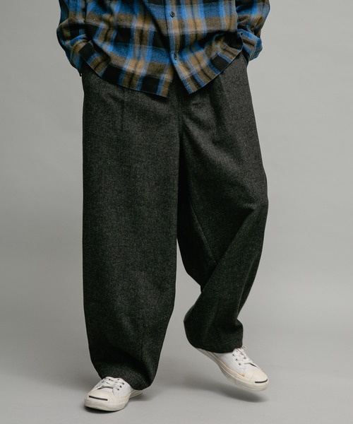 URBAN RESEARCH Sonny Label(アーバンリサーチサニーレーベル)の「ウール混バルーンパンツ(その他パンツ・メンズ・チャコールグレー/ブラウン・SMALL/MEDIUM/LARGE)」の5枚目の写真