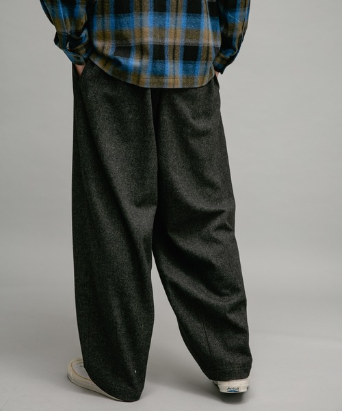 URBAN RESEARCH Sonny Label(アーバンリサーチサニーレーベル)の「ウール混バルーンパンツ(その他パンツ・メンズ・チャコールグレー/ブラウン・SMALL/MEDIUM/LARGE)」の8枚目の写真