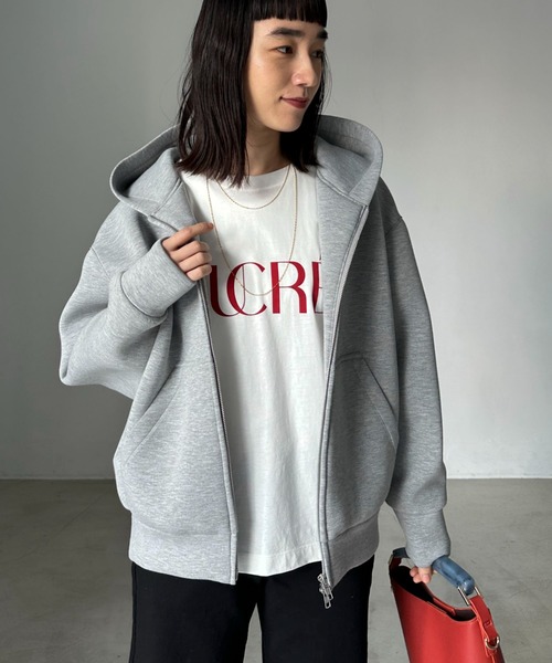 Doux archives（ドゥアルシーヴ）の「SUCRE Tee（Tシャツ/カットソー・レディース・オフホワイト/杢グレー/グレイッシュベージュ/ネイビー/ホワイト×ブラック/ホワイト×シルバー・FREE）」の10枚目の写真