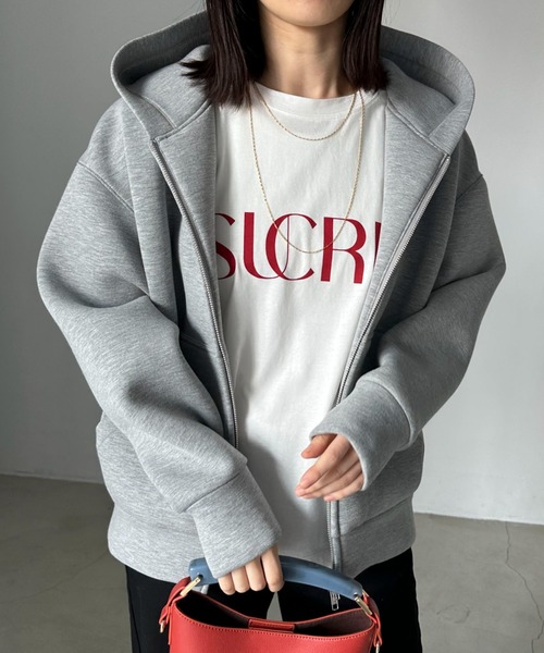 Doux archives（ドゥアルシーヴ）の「SUCRE Tee（Tシャツ/カットソー・レディース・オフホワイト/杢グレー/グレイッシュベージュ/ネイビー/ホワイト×ブラック/ホワイト×シルバー・FREE）」の11枚目の写真