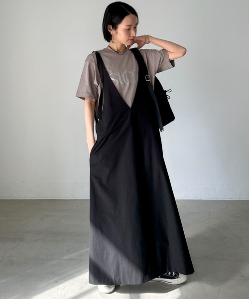 Doux archives（ドゥアルシーヴ）の「SUCRE Tee（Tシャツ/カットソー・レディース・オフホワイト/杢グレー/グレイッシュベージュ/ネイビー/ホワイト×ブラック/ホワイト×シルバー・FREE）」の17枚目の写真