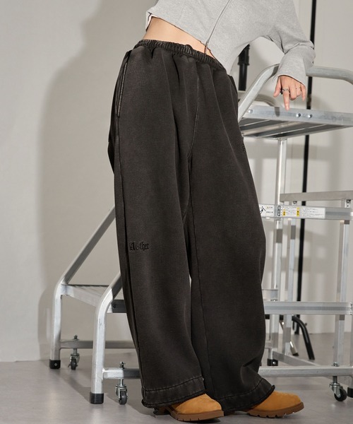 Snap club（スナップクラブ）の「【Snap club】ヴィンテージ加工 ロゴ刺繍 ドロストスウェットパンツ（スウェットパンツ・レディース・ブラック/ブラウン/レッド・S/M/L）」の5枚目の写真