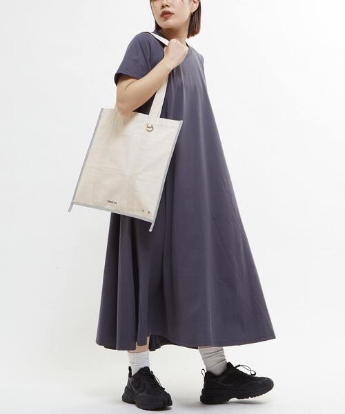 CONVERSE TOKYO（コンバーストウキョウ）の「EDGE BINDING CANVAS TOTE BAG（トートバッグ・レディース・シルバー/ベージュ/ブラック・FREE）」の5枚目の写真