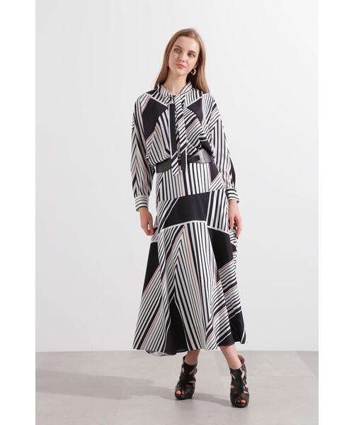 PINKY&DIANNE(ピンキーアンドダイアン)の「◆トライアングルボーダープリントブラウス(シャツ/ブラウス・レディース・イエロー系その他/ブラック・38)」の12枚目の写真