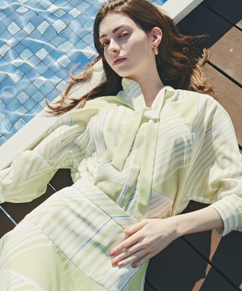 PINKY&DIANNE(ピンキーアンドダイアン)の「◆トライアングルボーダープリントブラウス(シャツ/ブラウス・レディース・イエロー系その他/ブラック・38)」の2枚目の写真