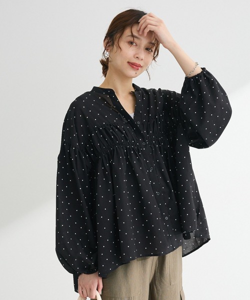 Green　Parks（グリーンパークス）の「シャーリングスキッパーシャツ（シャツ/ブラウス・レディース・ブルー/ライトベージュ/ブラック/オレンジ/ドット/オフホワイト・FREE）」の6枚目の写真