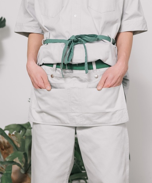 FACETASM(ファセッタズム)の「FACETASM/ファセッタズムxNicolai Bergmann/ニコライ バーグマン APRON PANTS アプロンパンツ(チノパンツ・メンズ・グレー・3/5/4)」の9枚目の写真