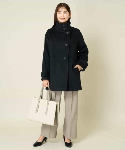 a.v.v（アーヴェヴェ）の「三層A4トートバッグ（トートバッグ・レディース・ライトグレー/ブラック/アイボリー・38）」の12枚目の写真