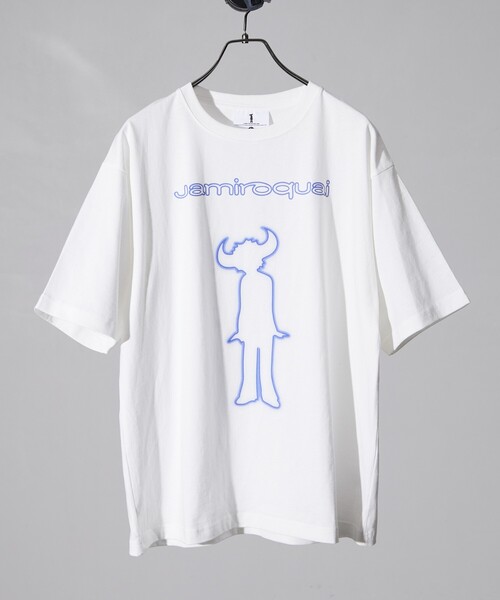 PUBLUX（パブリュクス）の「PUBLUX/パブリュクス Jamiroquai ネオンロゴプリントTee(限定展開)（Tシャツ/カットソー・メンズ・ブラック/ホワイト・MEDIUM/LARGE/X-LARGE）」の16枚目の写真