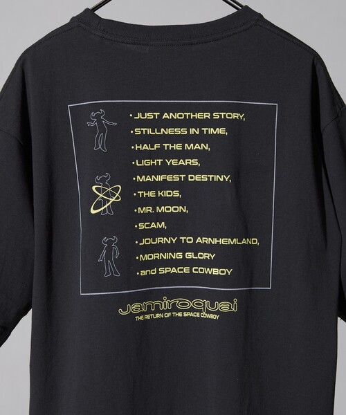 PUBLUX（パブリュクス）の「PUBLUX/パブリュクス Jamiroquai ネオンロゴプリントTee(限定展開)（Tシャツ/カットソー・メンズ・ブラック/ホワイト・MEDIUM/LARGE/X-LARGE）」の3枚目の写真