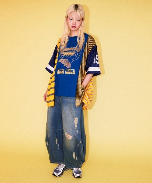 Candy Stripper（キャンディストリッパー）の「CURVE DAMAGE DENIM パンツ（デニムパンツ・レディース・インディゴブルー/ライトインディゴブルー・FREE）」の4枚目の写真