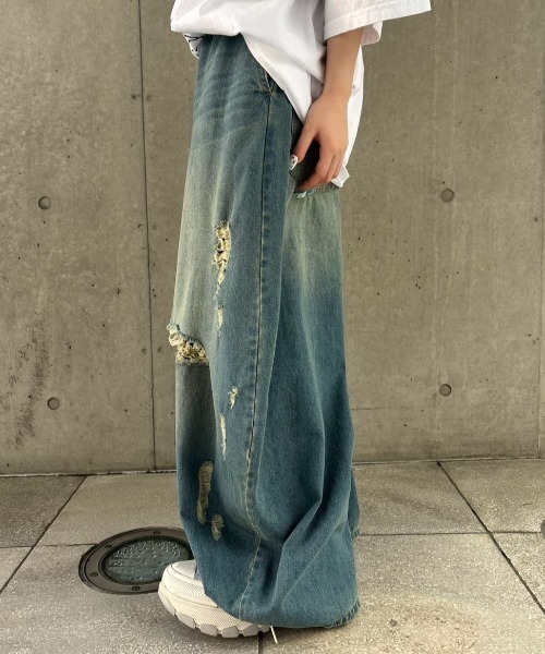 Candy Stripper（キャンディストリッパー）の「CURVE DAMAGE DENIM パンツ（デニムパンツ・レディース・インディゴブルー/ライトインディゴブルー・FREE）」の18枚目の写真